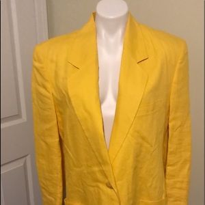 Ellen Tracy Jackets & Coats - Linda allard for Ellen Tracy yellow blazer Ellen Tracy Jackets & Coats - Linda allard for Ellen Tracy yellow blazer